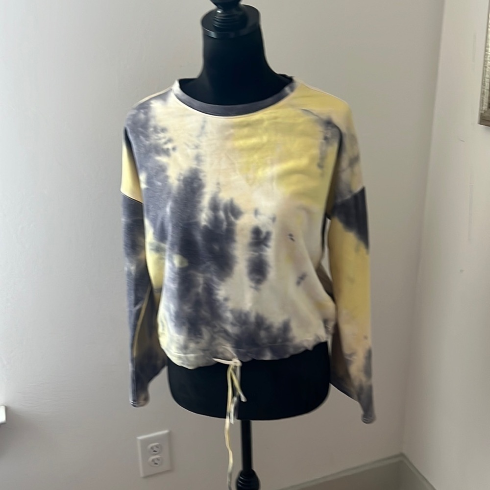 14Th & Union Sz XS tie‎ dye yellow gray long wide sleeves tie waist sweatshirt